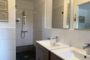 11. Masterbadkamer 11. Masterbadkamer