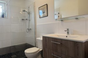 13. Badkamer gast 13. Badkamer gast